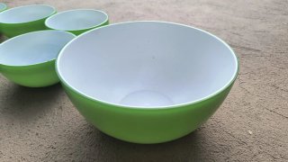 Juego de  6 cuencos  y ensaladera