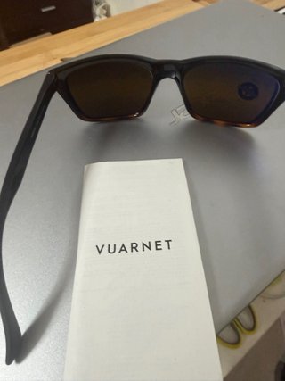 Occhiali da sole Vuarnet neri e marroni