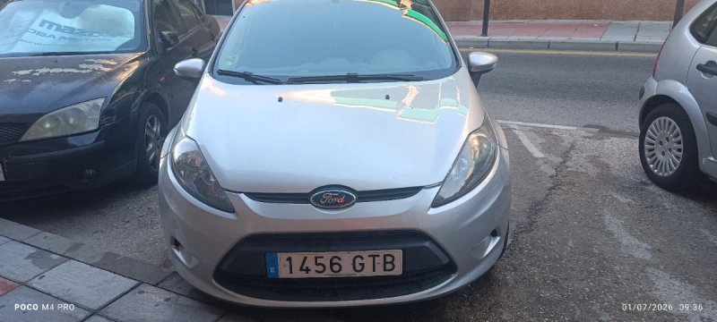 Ford Fiesta 2010 - foto 1