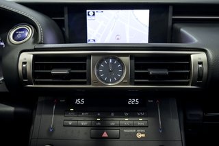 Lexus IS 2.5 300h ECO