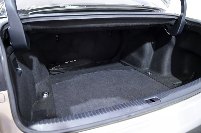Lexus IS 2.5 300h ECO