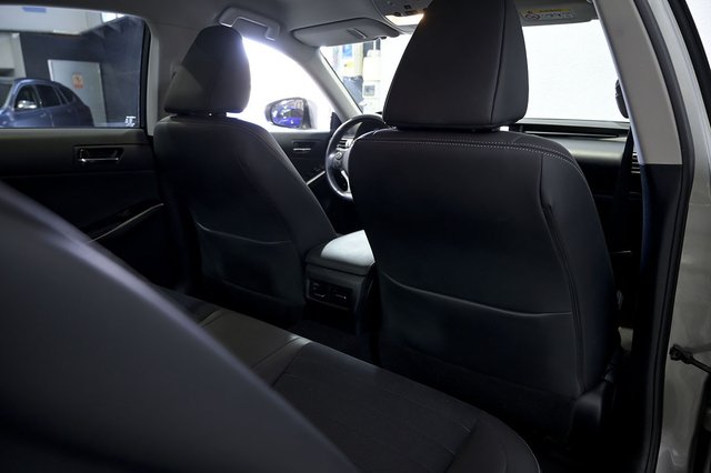 Lexus IS 2.5 300h ECO