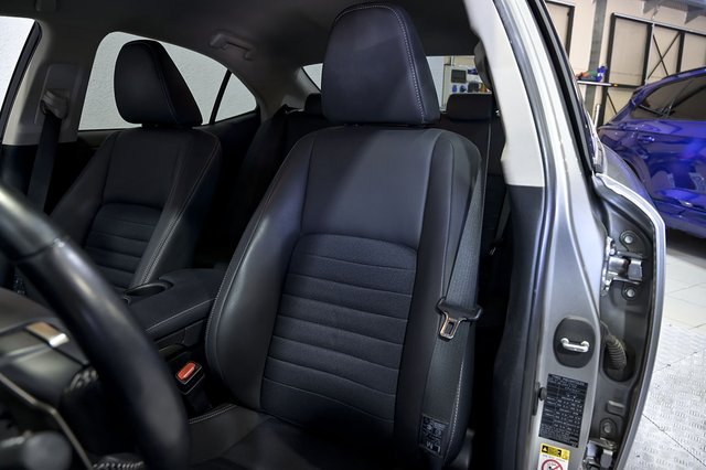 Lexus IS 2.5 300h ECO