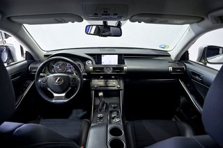 Lexus IS 2.5 300h ECO