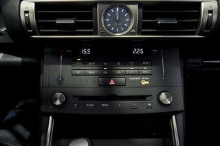 Lexus IS 2.5 300h ECO