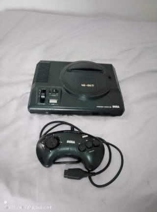 Sega Mega Drive + 1 Mando Negro