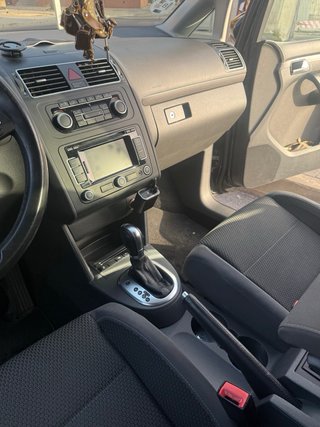 Volkswagen Touran 2011