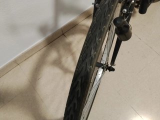Bicicleta urbana negra
