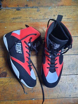 Botas de Boxeo Leone Rojas y Negras