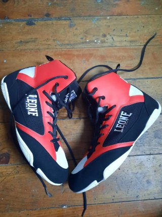 Botas de Boxeo Leone Rojas y Negras