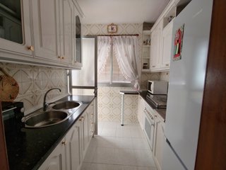 Vendo piso zona Hipercor junto Colegio Agustinos