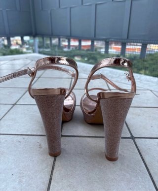 Sandali oro rosa con tacco alto