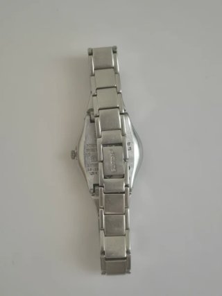 Orologio Swatch con diamanti