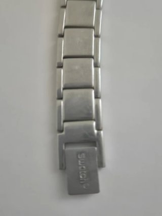 Orologio Swatch con diamanti