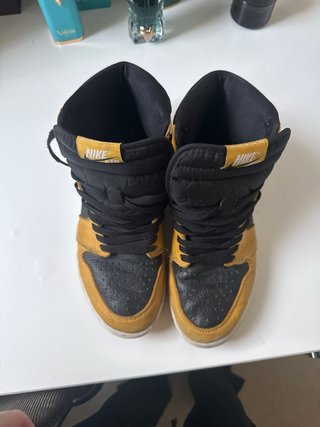 Jordan 1 High Negro Amarillo