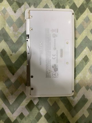 Nintendo 3DS Bianco + Mario 3D Land+ accessori