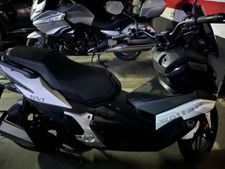 Wottan Sixteen 125cc - 4600km - Etiqueta C