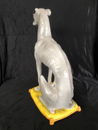 Antigua figura galgo ceramica italiana