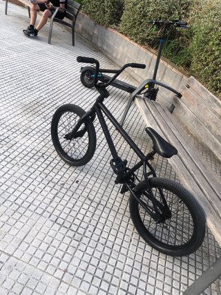 Bicicleta BMX Negra