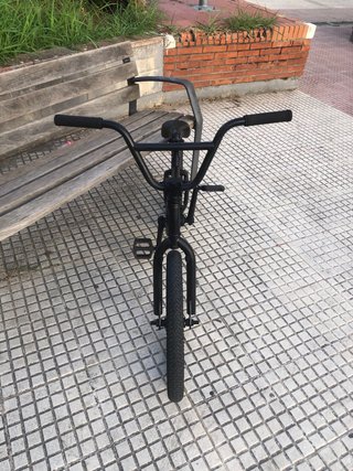 Bicicleta BMX Negra