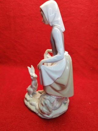 Figura Lladro Niña con Conejo