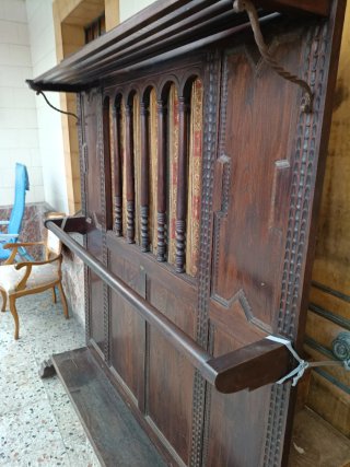 Perchero antiguo de castaño