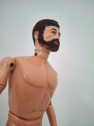 Figura Geyperman buzo con cofre