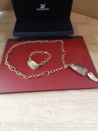 Conjunto Collar y Pulsera Swarovski Dorado