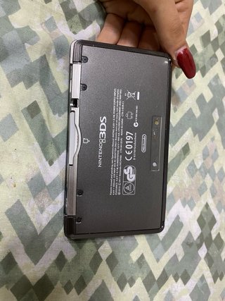 Nintendo 3DS Nero + Nintendogs + Caricabatterie