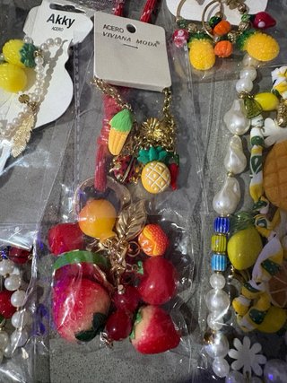Lote Bisutería Akky Frutas y Flores