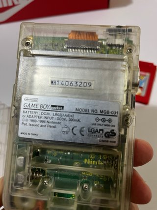 Game Boy Pocket + 2 Juegos