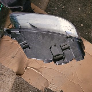 Faro delantero