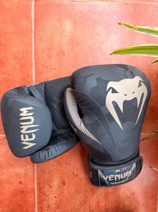 Guantes de Boxeo Venum Negros
