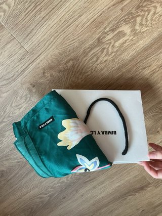 Pañuelo Bimba y Lola estampado floral