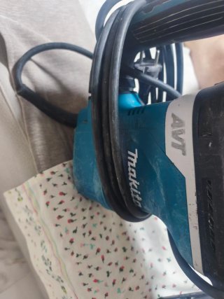 Taladro percutor Makita AVT