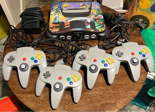 Nintendo 64 Zelda Ocarina of Time + 4 mandos