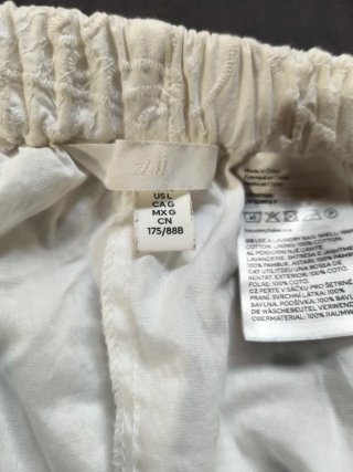 Falda H&M blanca bordada