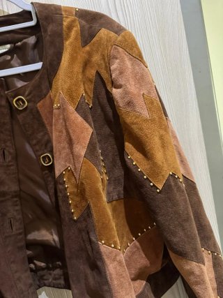 Chaqueta vintage patchwork tachuelas