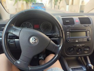 Volkswagen Golf 2004