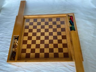 Juego Parchís y Damas de Madera