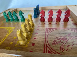 Juego Parchís y Damas de Madera