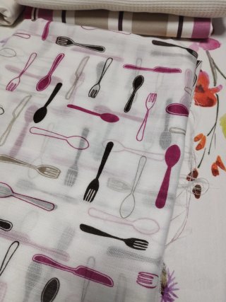 Tela  visillo cocina,cubiertos