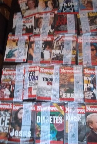 Revistas Newsweek año 2000 precintadas