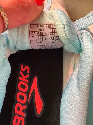 Brooks Launch 11 nuove donna