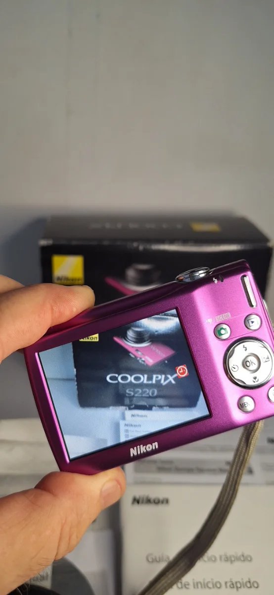Cámara Digital Nikon Coolpix S220 Rosa/Plata