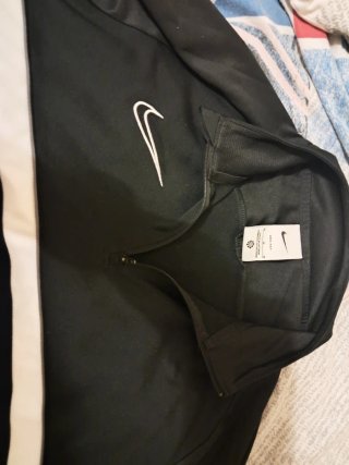 Sudadera Nike Dri-Fit Negra Talla M