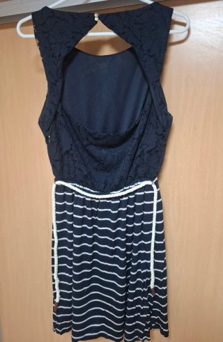 Vestido Bershka rayas encaje azul talla S