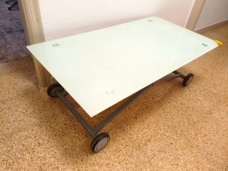Mesa elevable cristal y metal