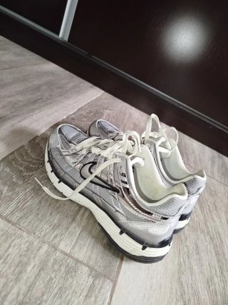 Nike P-6000 Talla 39 Plata/Blanco