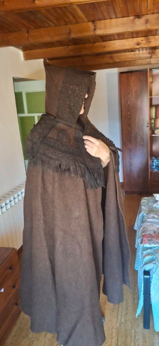 Capa Alistana Parda Talla Única